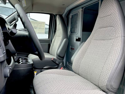 2025 GMC Savana Cutaway 3500 1WT