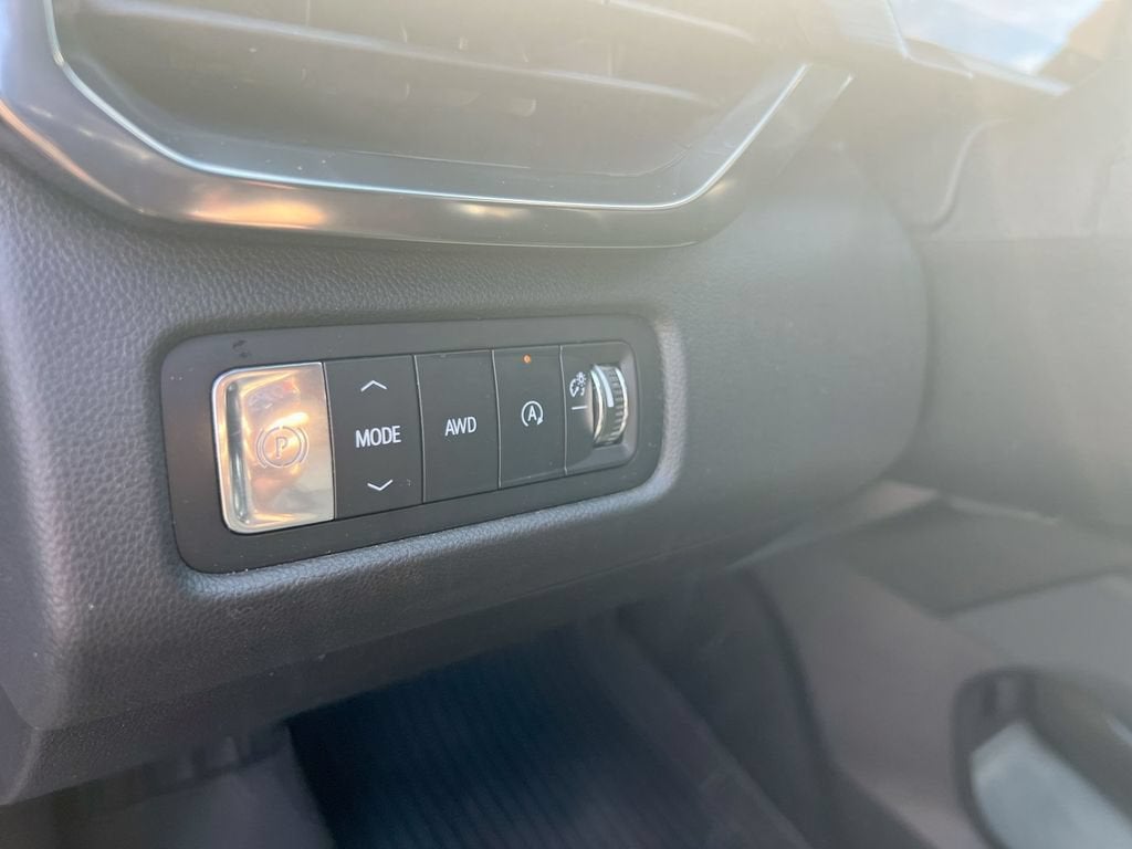 2024 GMC Acadia AT4