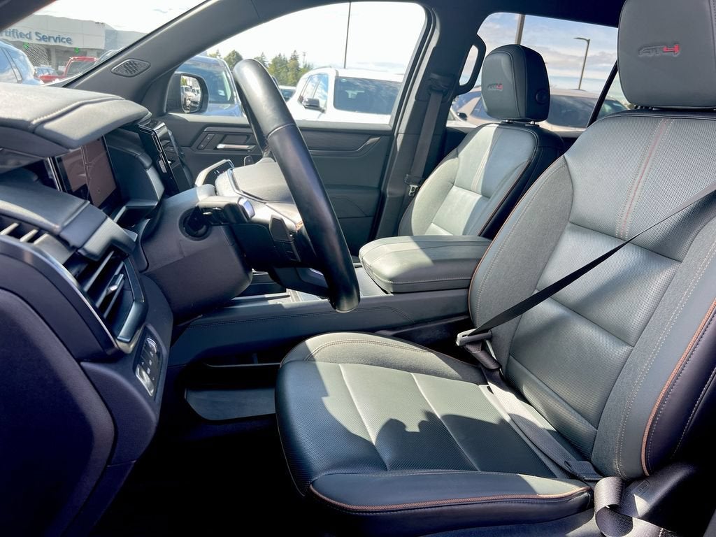 2024 GMC Acadia AT4