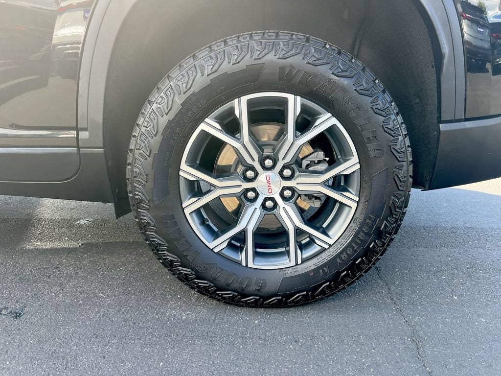 2024 GMC Acadia AT4