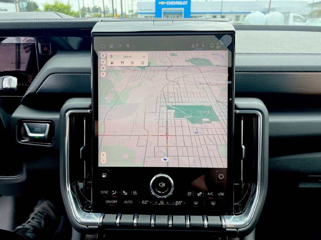 2026 GMC Yukon Denali - Photo 13