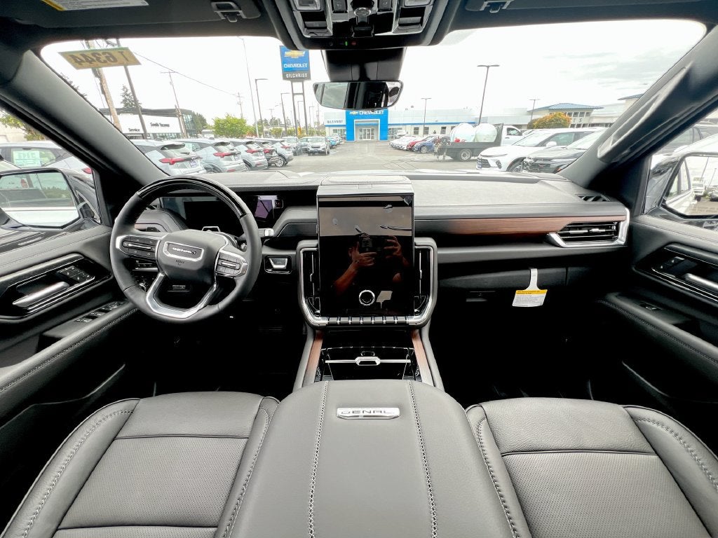 2026 GMC Yukon Denali - Photo 18