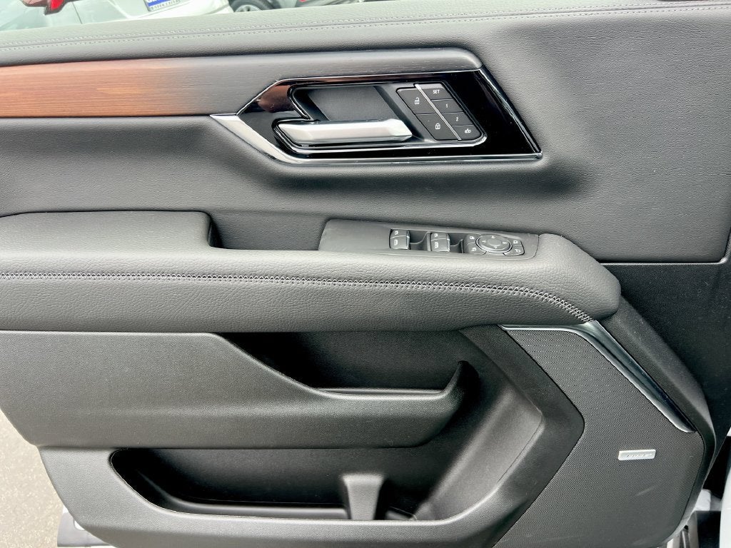 2026 GMC Yukon Denali - Photo 19