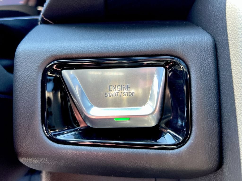 2025 GMC Yukon XL AT4