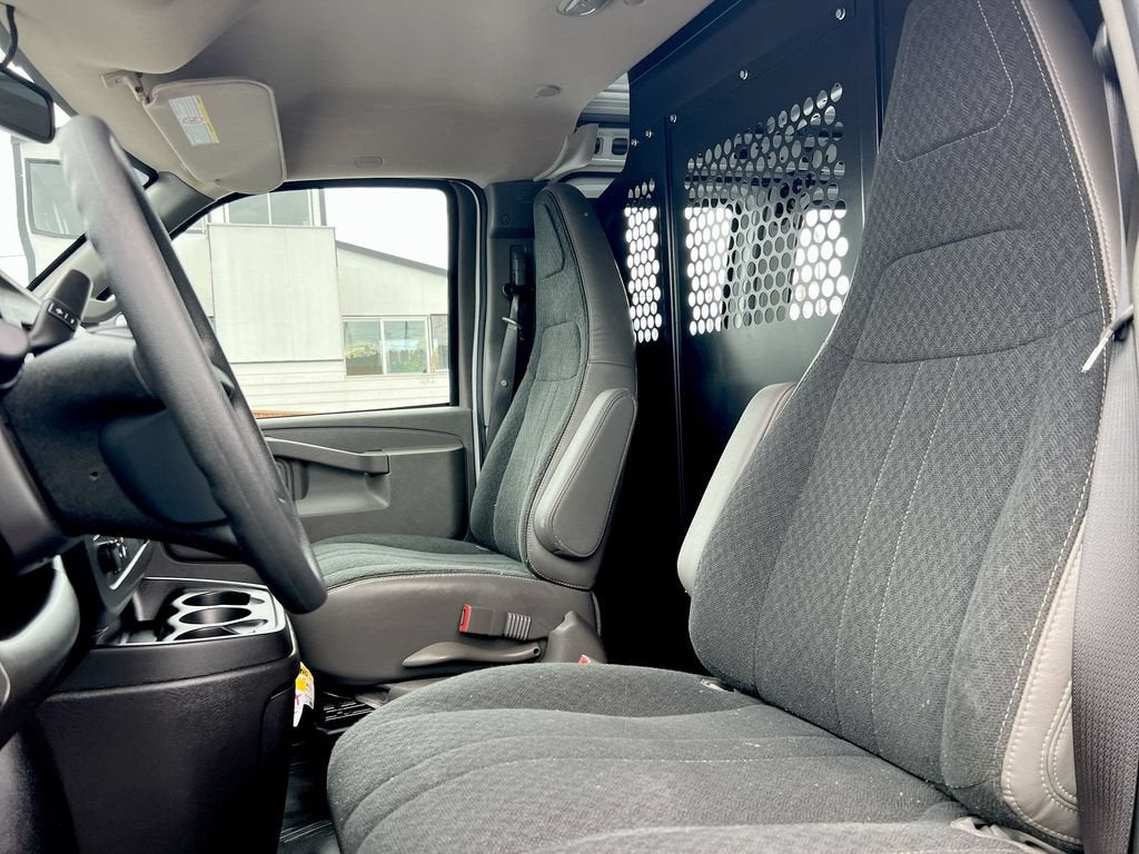 2025 GMC Savana Cargo Work Van