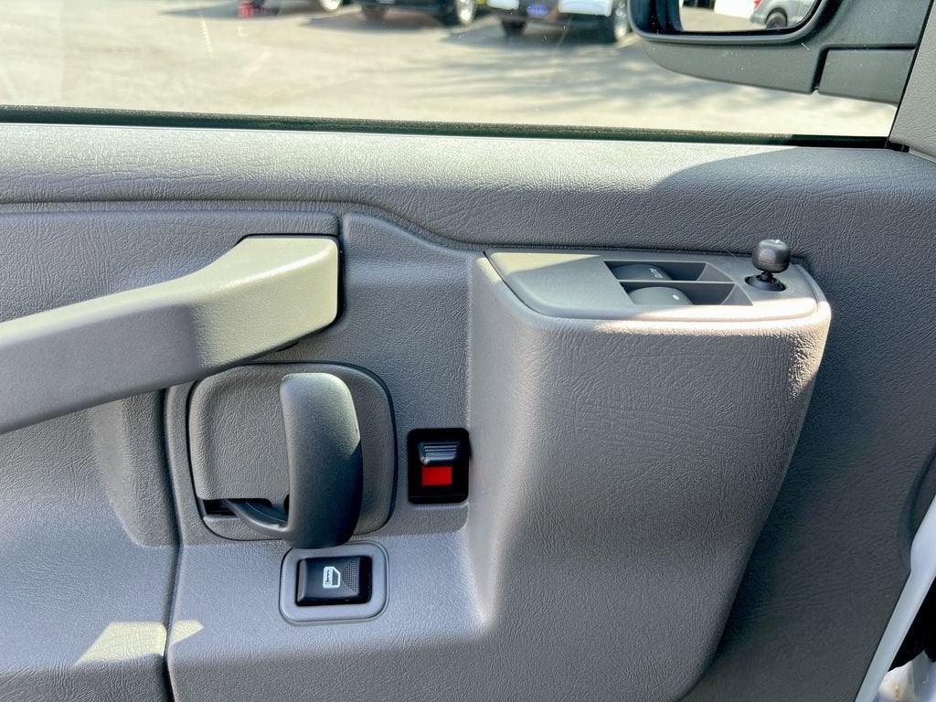 2025 GMC Savana Cargo Work Van