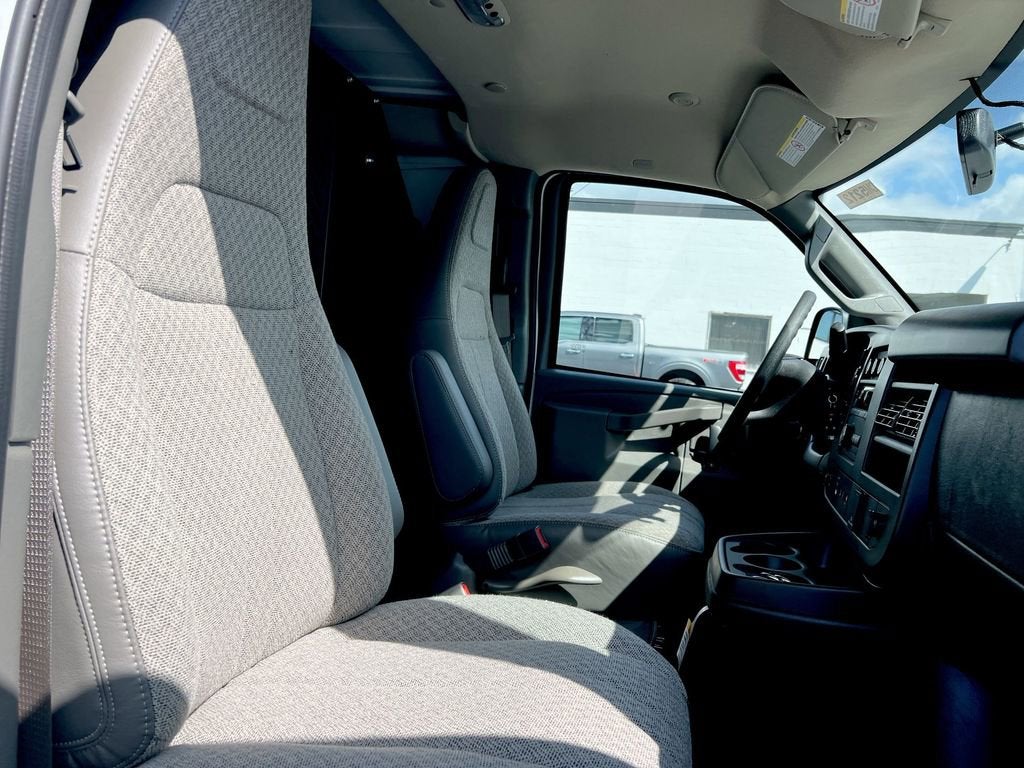 2025 GMC Savana Cargo Work Van