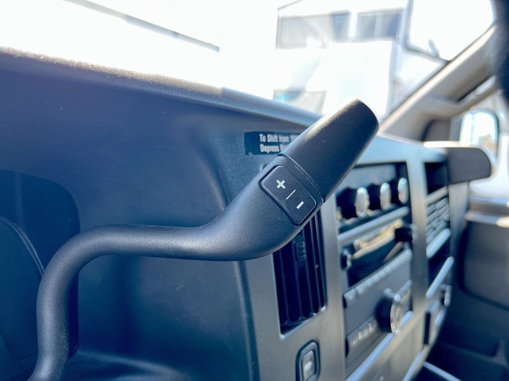 2025 GMC Savana Cargo Work Van