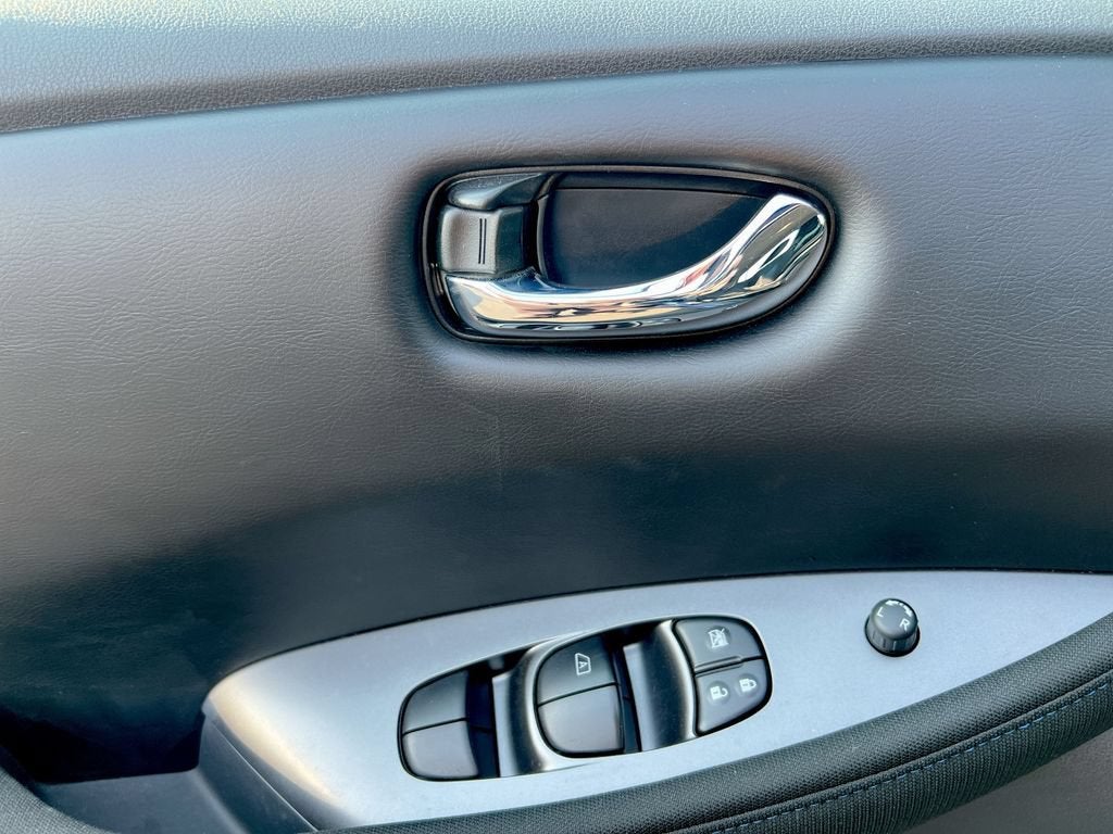 2024 Nissan LEAF S