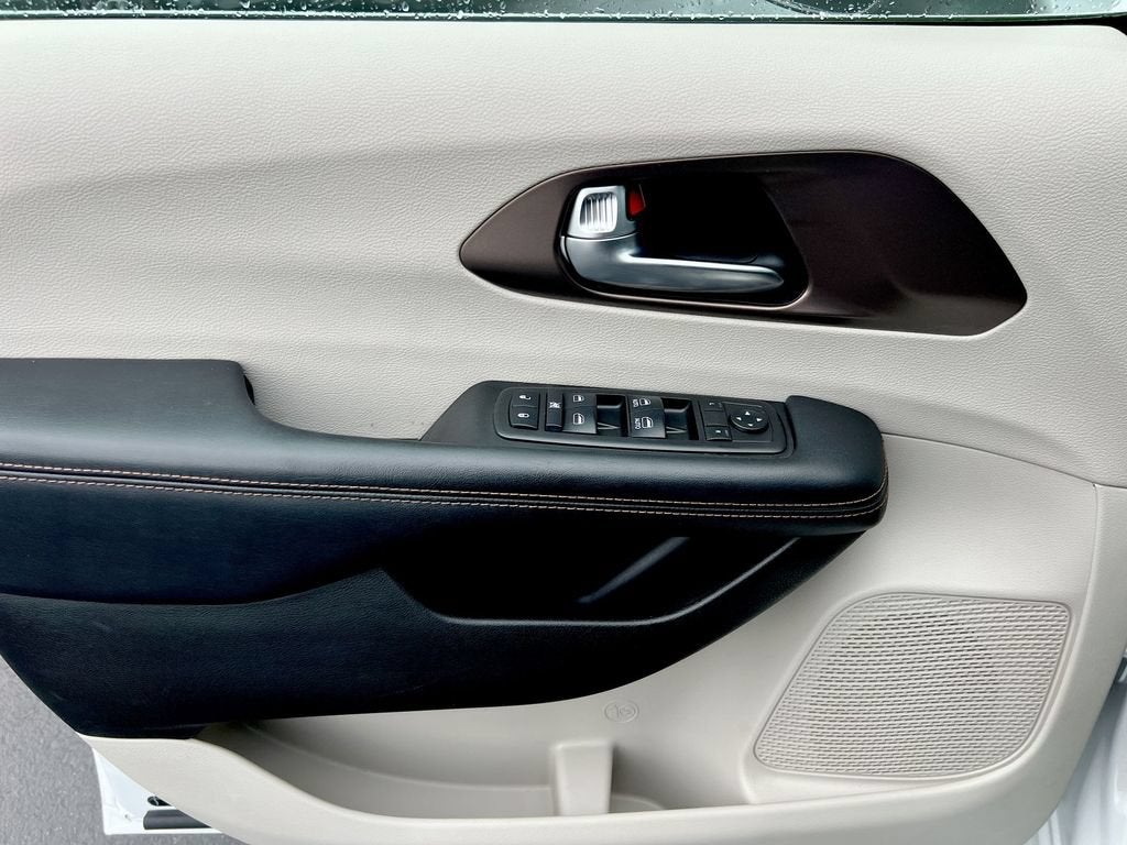 2019 Chrysler Pacifica LX
