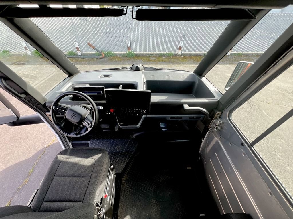 2024 BrightDrop Zevo 600 EJY