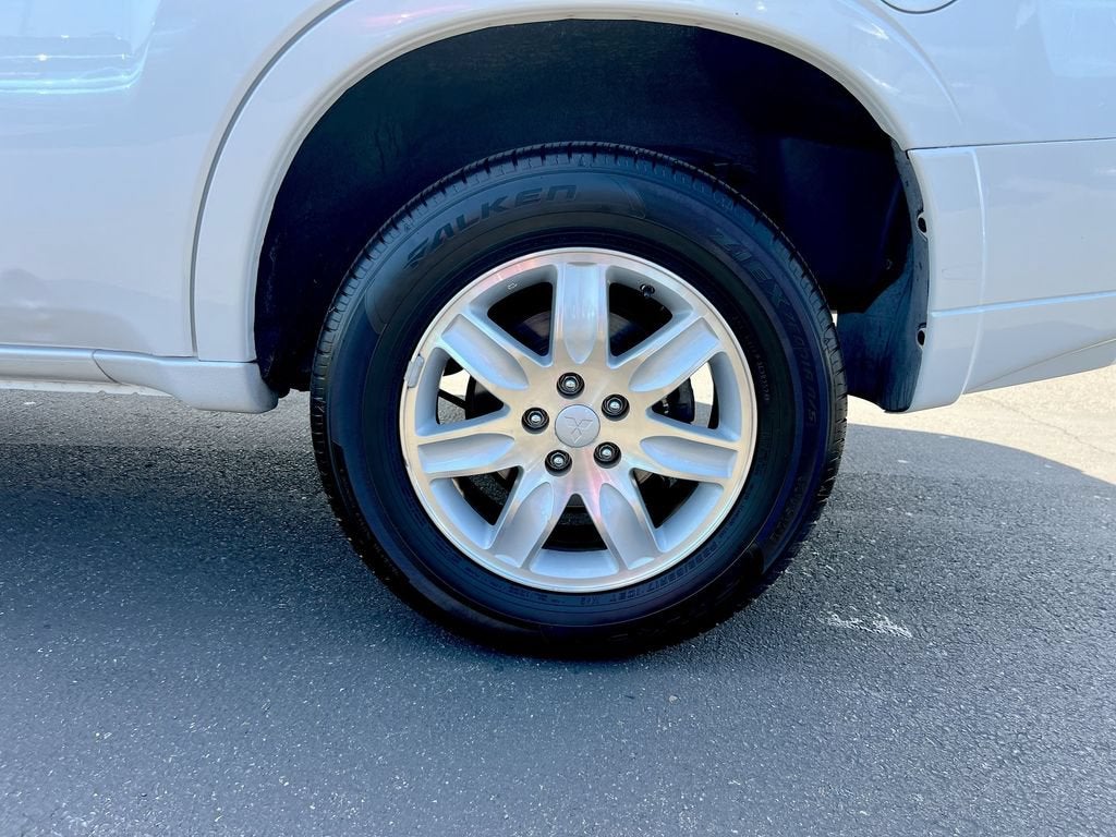 2011 Mitsubishi Endeavor LS