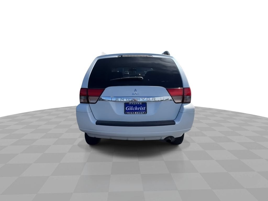 2011 Mitsubishi Endeavor LS