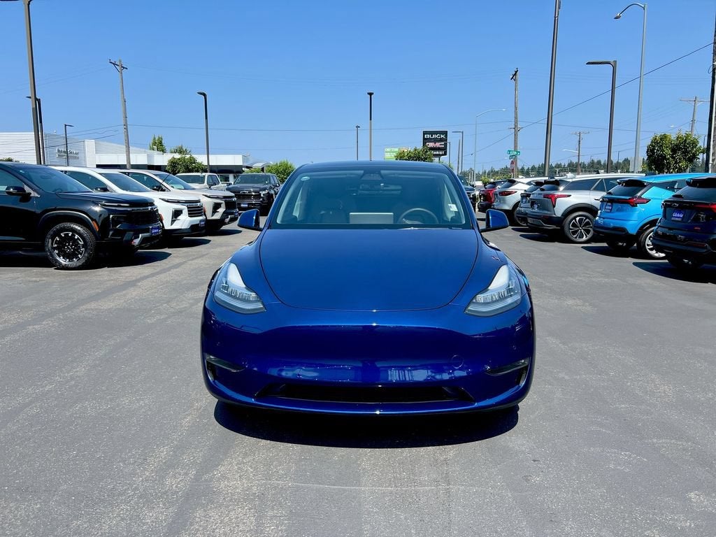 2022 Tesla Model Y Long Range Dual Motor All-Wheel Drive