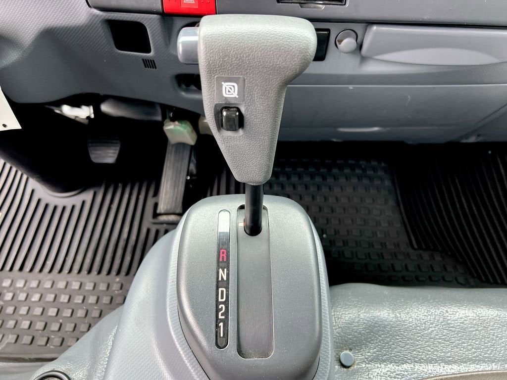 2019 ISUZ LCF NA