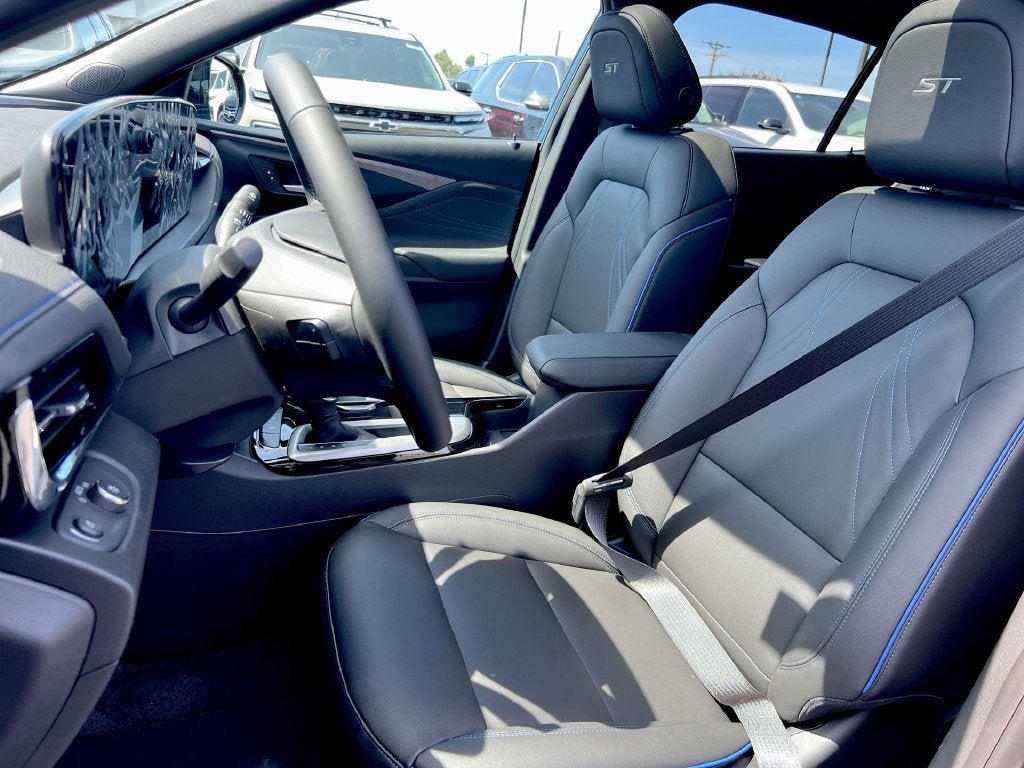 2026 Buick Envista Sport Touring - Photo 18