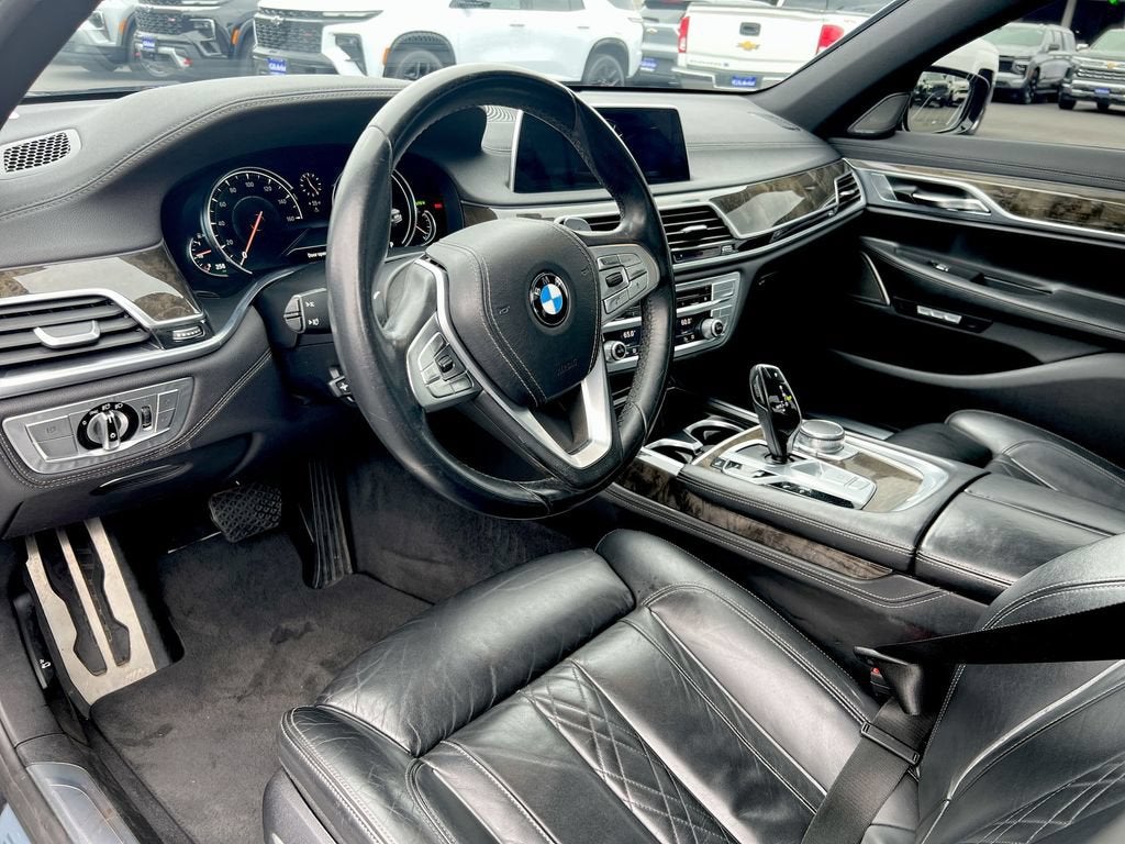 2016 BMW 750i xDrive