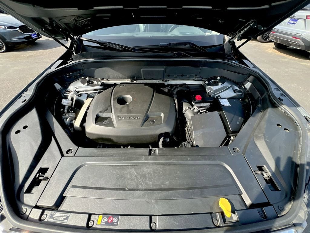 2016 Volvo XC90 T5 Momentum